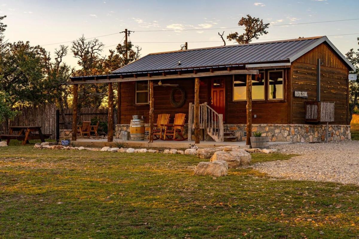 Rockin' R - Rustic Star * Fredericksburg