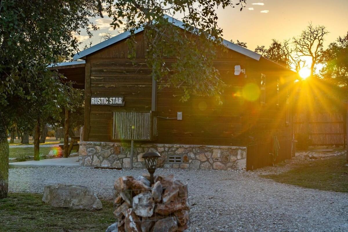 Rockin' R - Rustic Star Fredericksburg